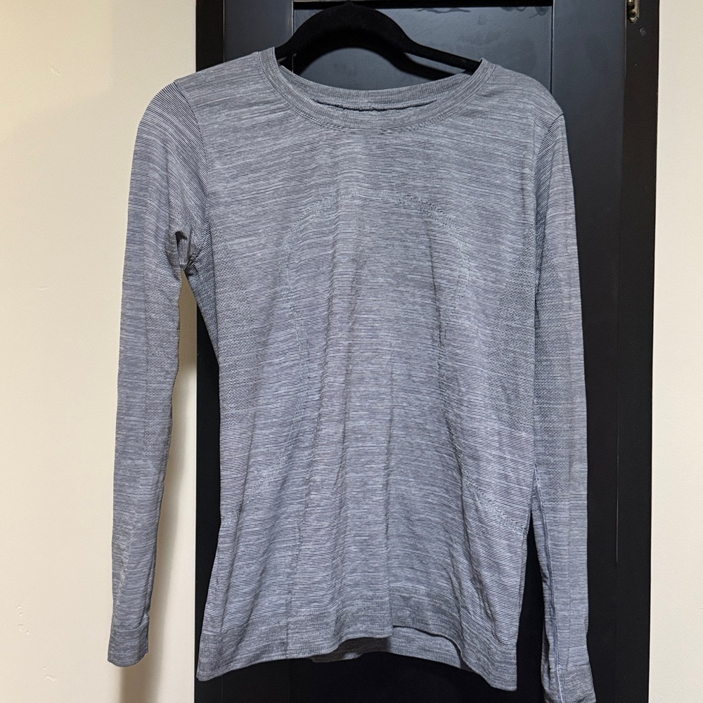 Lululemon Gray Long Sleeve Top
